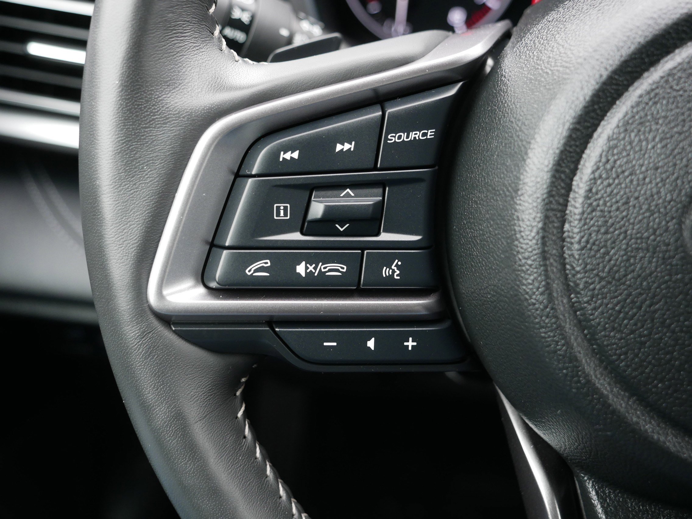 Used 2024 Subaru Outback Touring w/ Popular Package #2 image 31