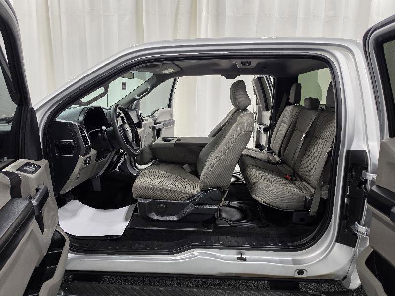 Used 2015 Ford F150 XLT image 10