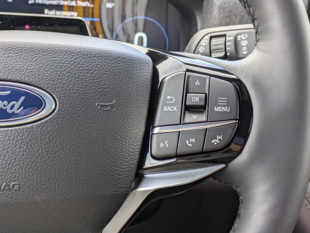 New 2026 Ford Explorer Platinum w/ LUX Leather Package AWD/4WD image 30