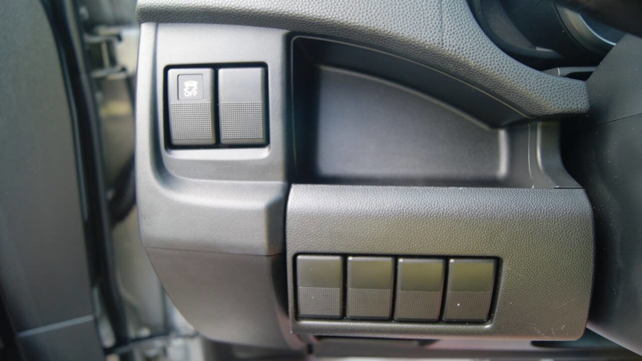 Used 2012 MAZDA MAZDA5 Sport image 20