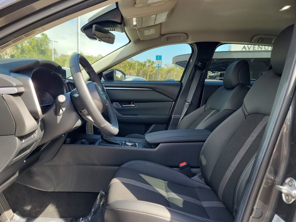 Certified 2025 MAZDA CX-50 2.5 Hybrid w/ Weather Package image 2