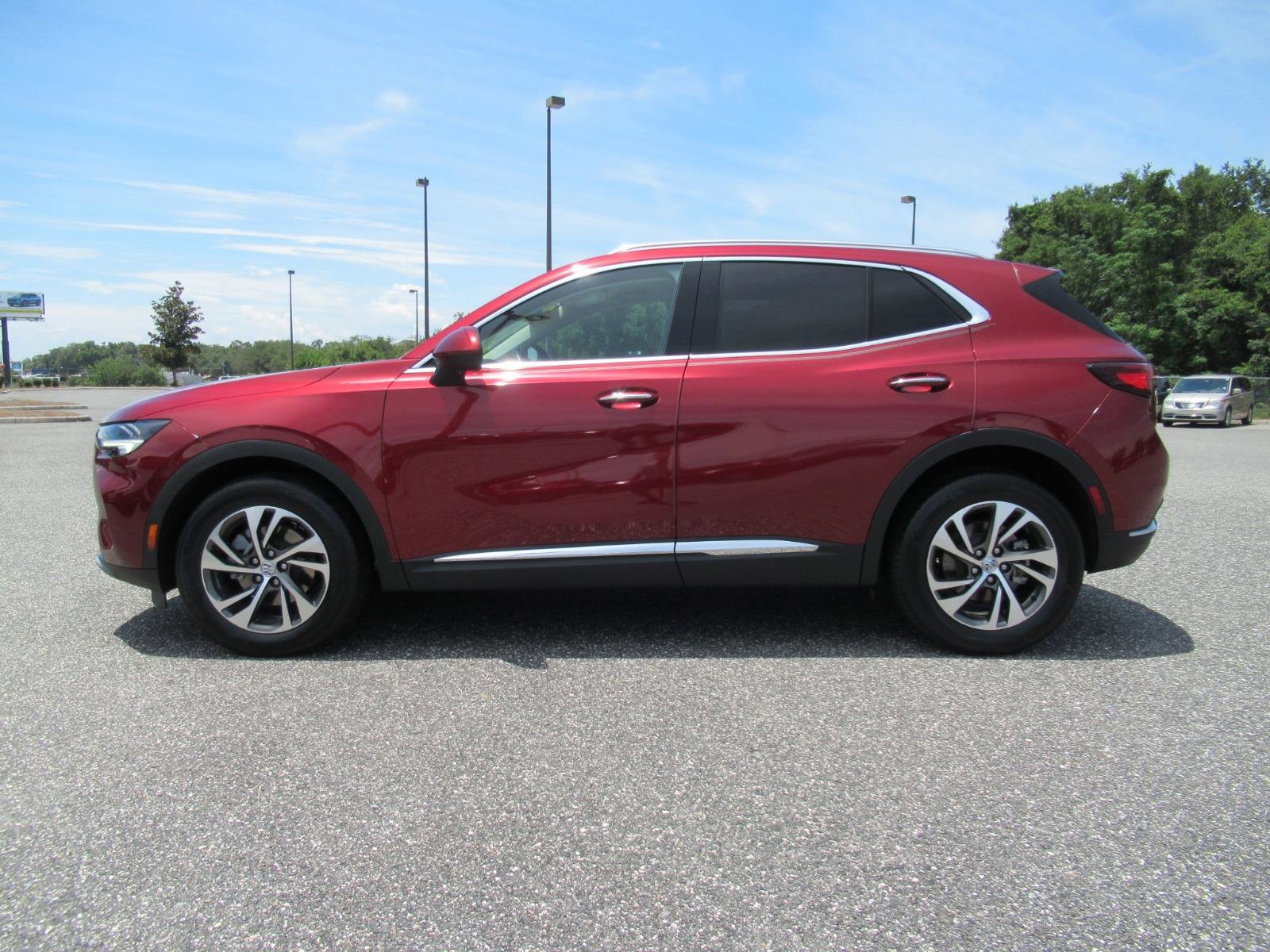 Used 2022 Buick Envision Essence w/ Technology Package I FWD image 4