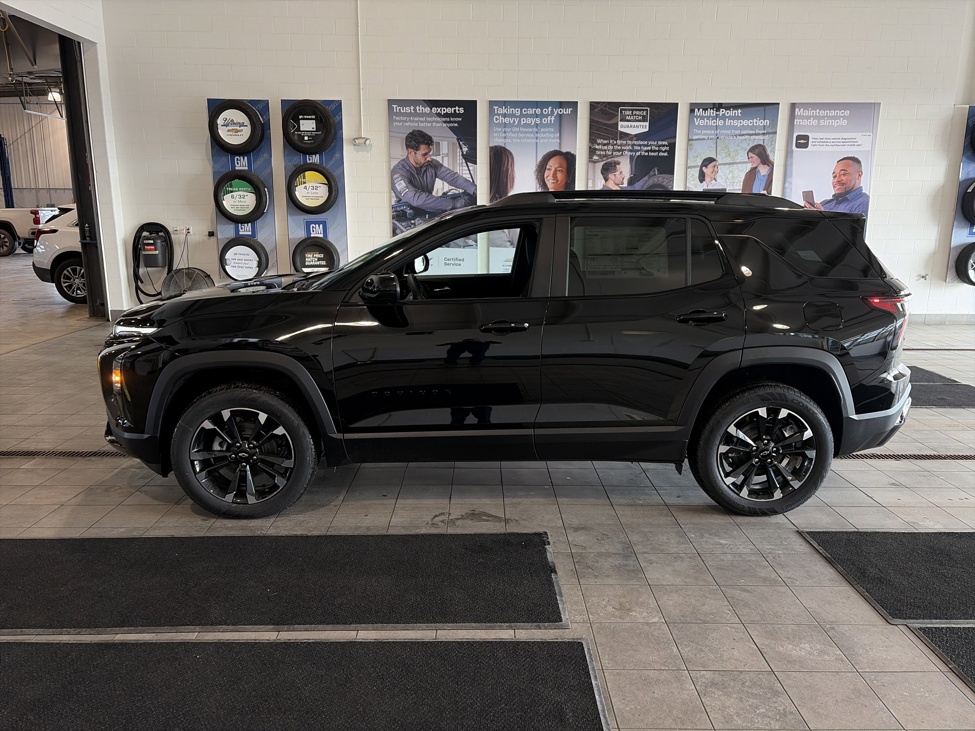 New 2026 Chevrolet Equinox RS w/ LPO, Floor Liner Package image 8