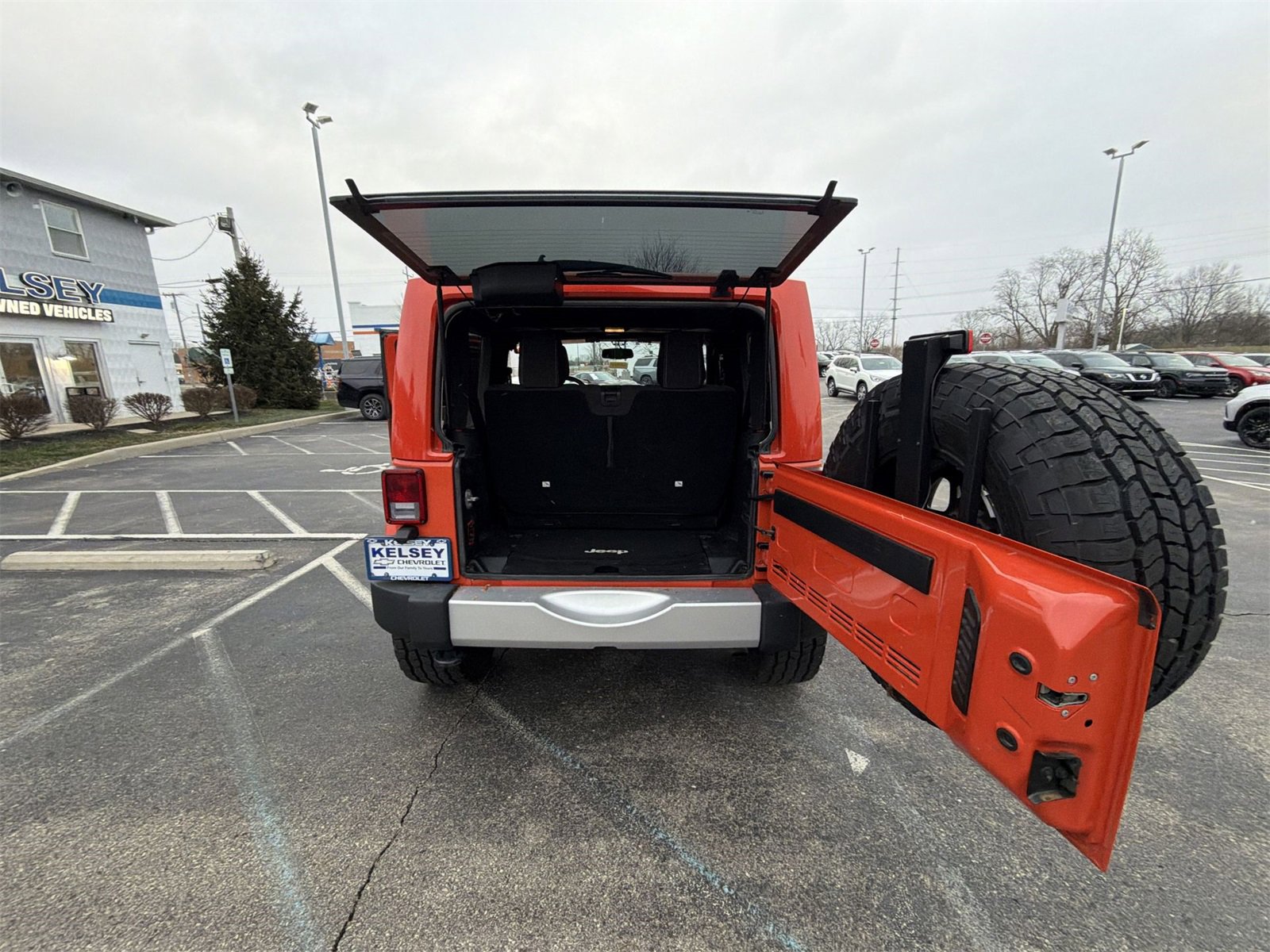 Used 2015 Jeep Wrangler Sahara image 23