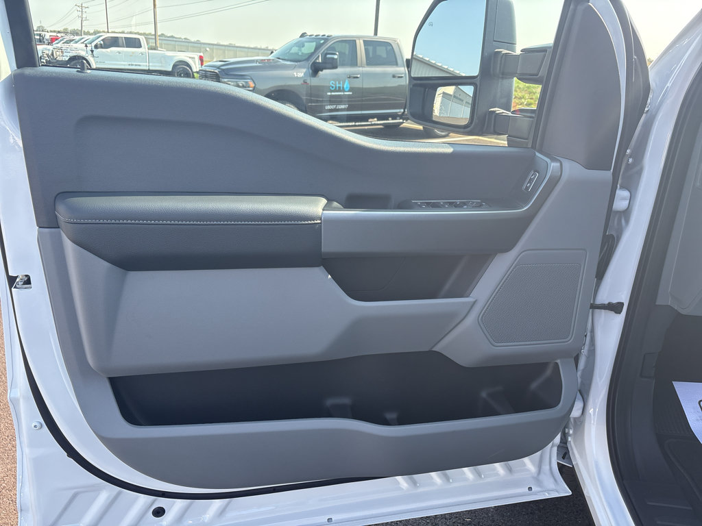New 2027 Ford F250 XLT AWD/4WD image 9