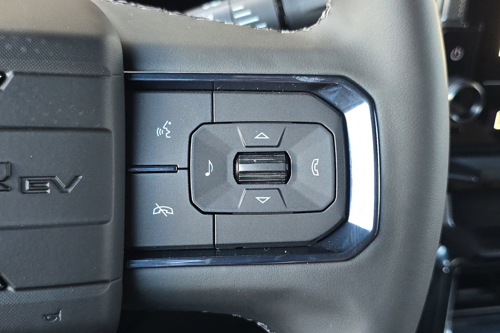 New 2026 GMC Hummer EV SUV w/ LPO, Sport Package image 28