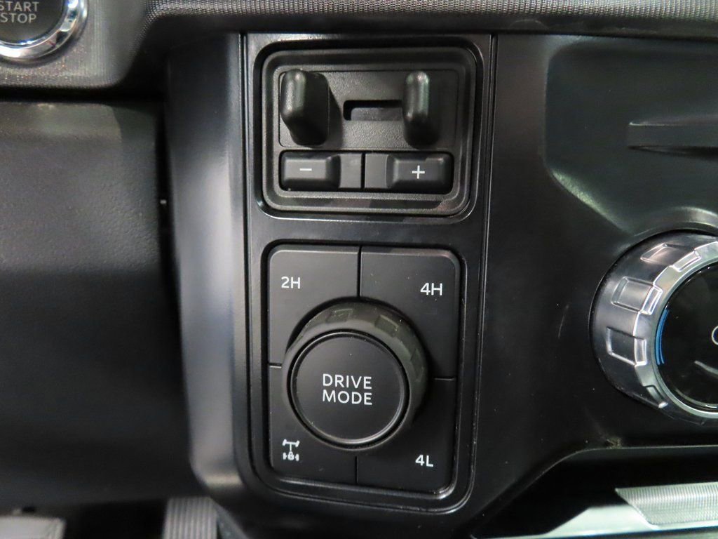 Used 2025 Ford F350 Platinum w/ FX4 Off-Road Package image 68