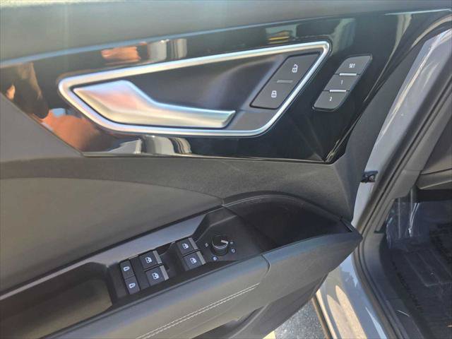 Used 2023 Audi Q4 e-tron Premium Plus w/ Premium Plus AWD/4WD image 23