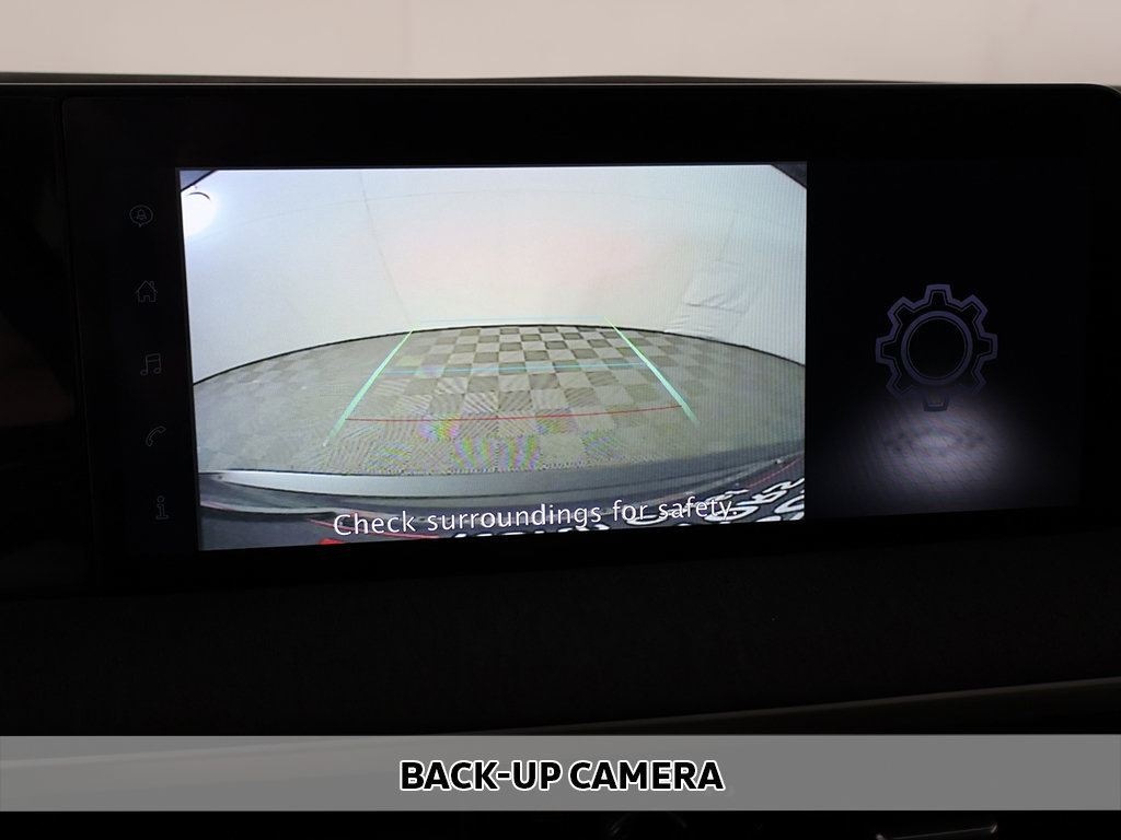 Used 2025 Nissan Kicks SV AWD/4WD image 6
