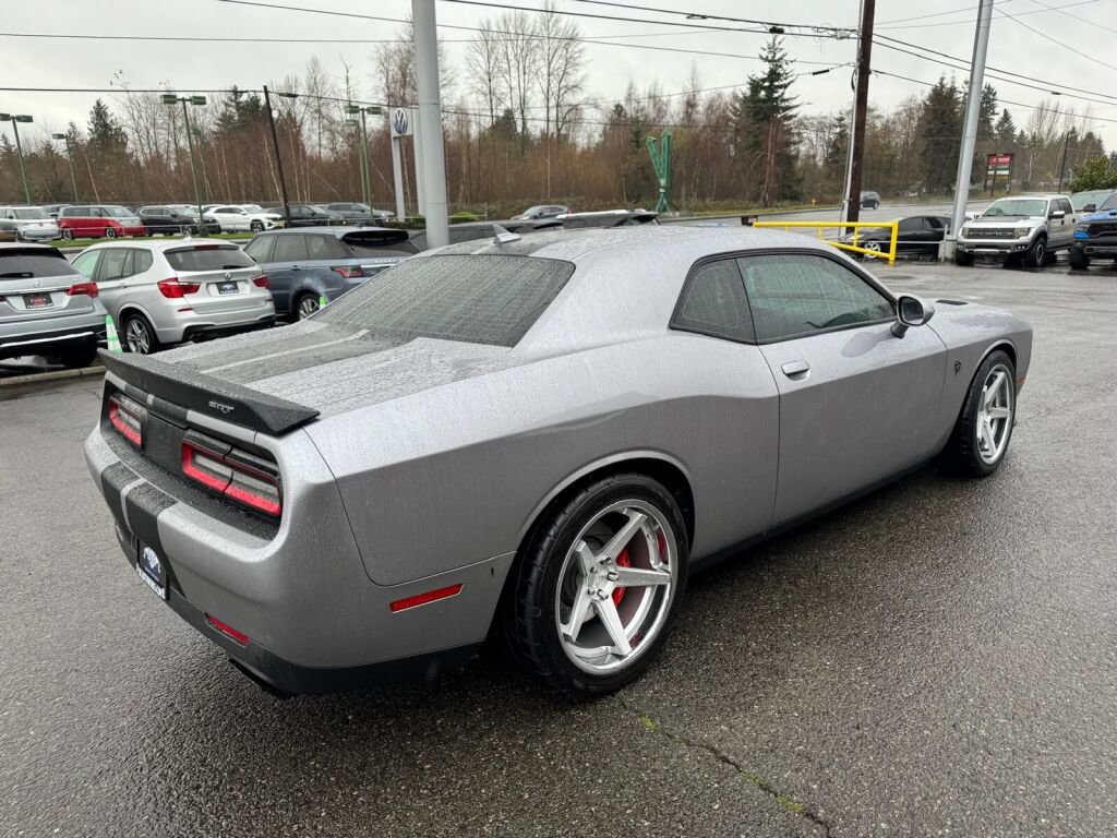 Used 2016 Dodge Challenger SRT Hellcat image 15