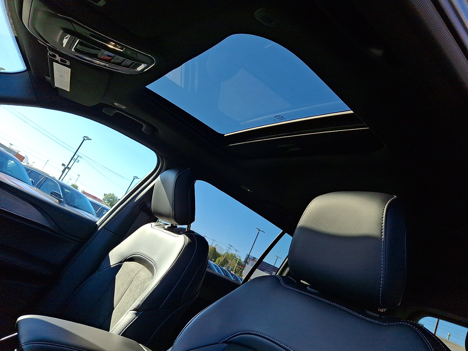 Used 2025 Jeep Grand Cherokee L Altitude image 16