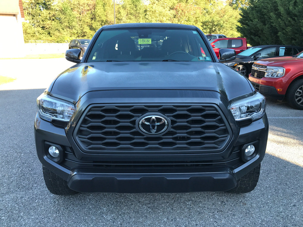 Used 2020 Toyota Tacoma TRD Off-Road AWD/4WD image 6