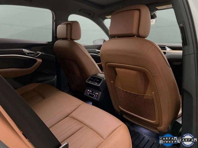 Used 2024 Audi Q8 e-tron Premium image 23