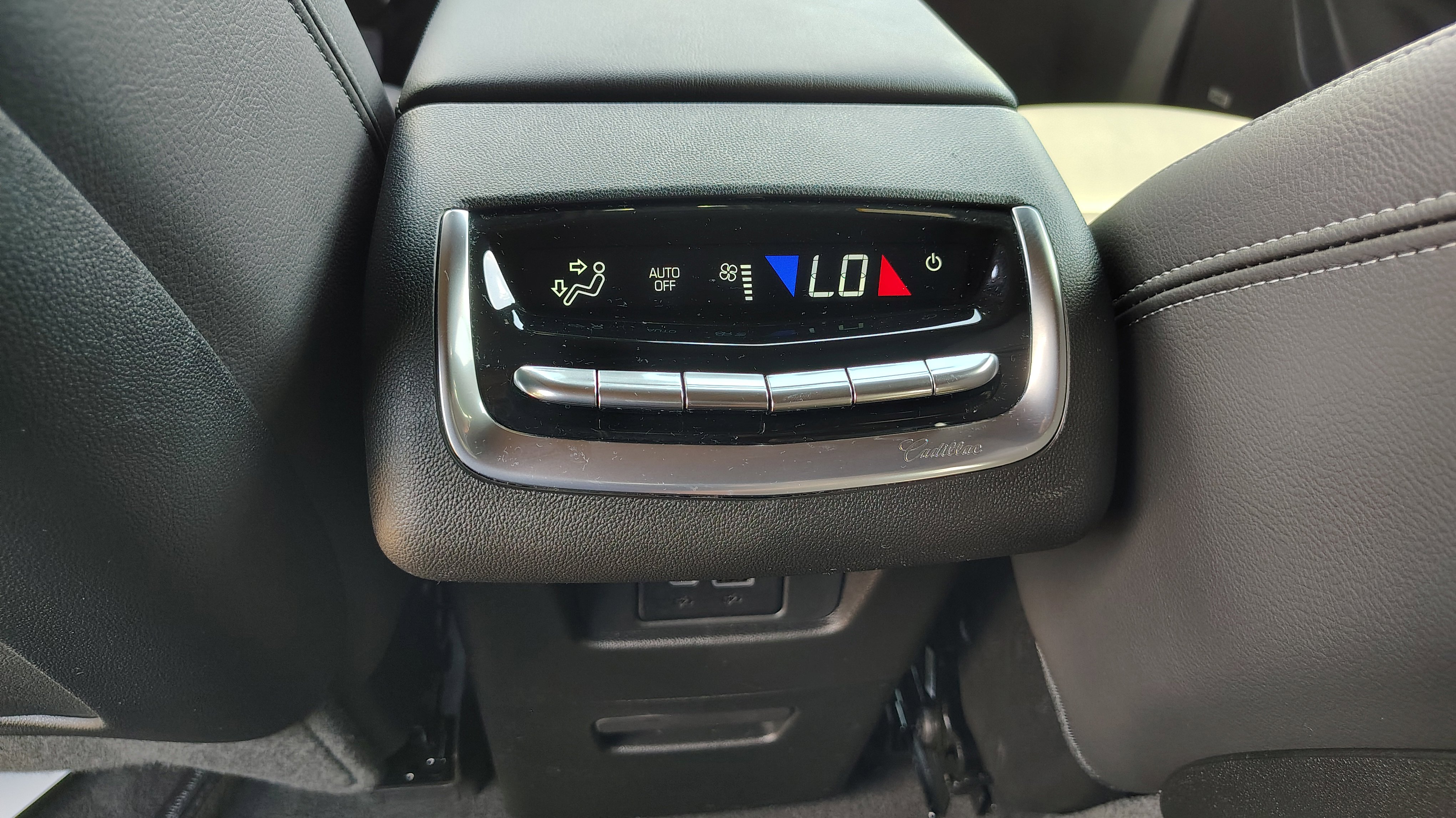 New 2025 Cadillac XT6 Luxury w/ LPO, Premium Carpet Package image 37