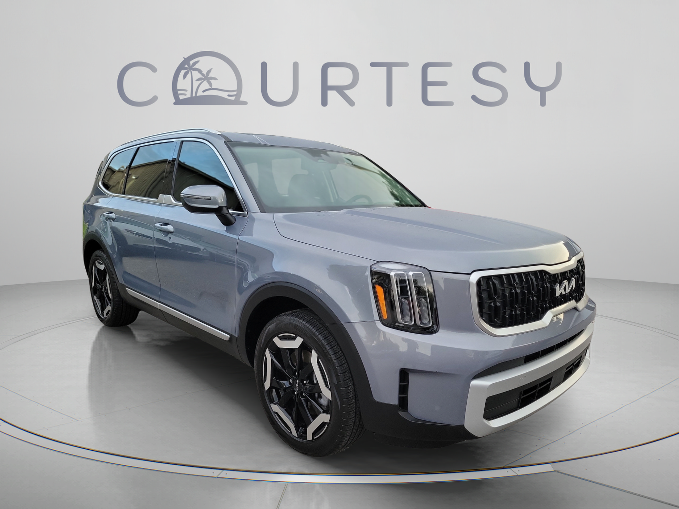 Used 2025 Kia Telluride EX w/ EX Captain's Chair Package FWD image 5