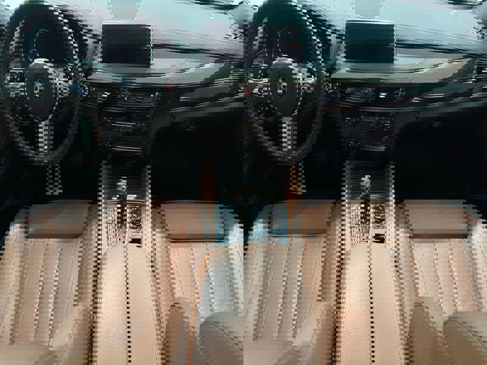 Used 2017 BMW X6 xDrive50i image 2