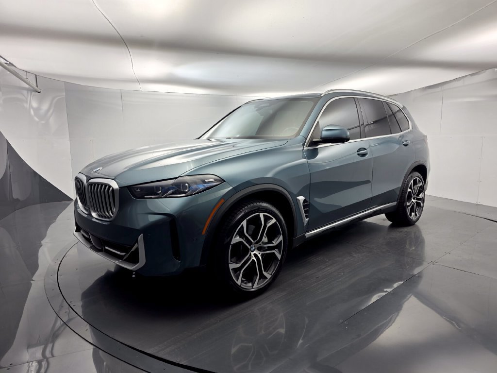 Certified 2024 BMW X5 xDrive40i w/ Premium Package AWD/4WD image 8