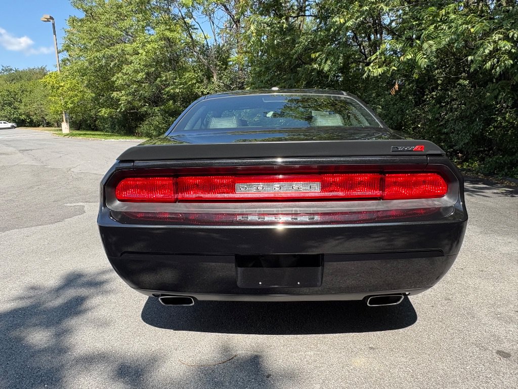 Used 2010 Dodge Challenger SRT8 RWD image 6