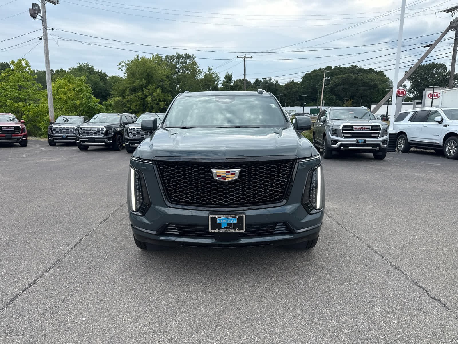 Used 2025 Cadillac Escalade ESV Sport w/ Touring Package AWD/4WD image 8