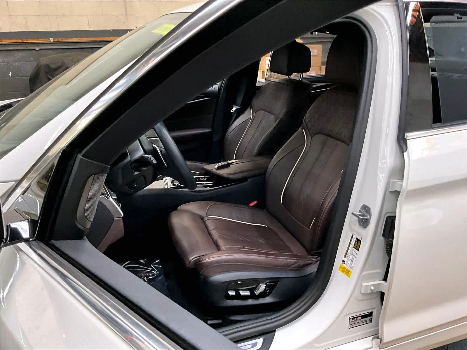 Used 2023 BMW 530i w/ Executive Package RWD image 28