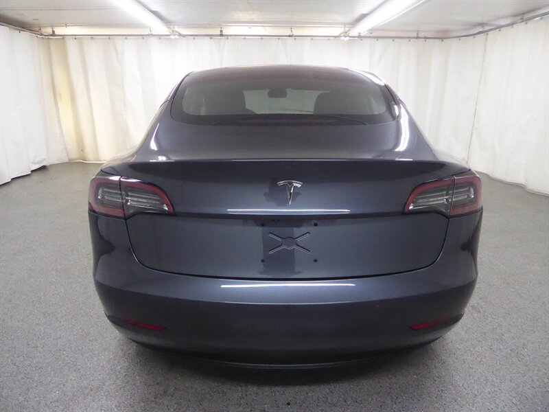Used 2018 Tesla Model 3 Long Range RWD image 6