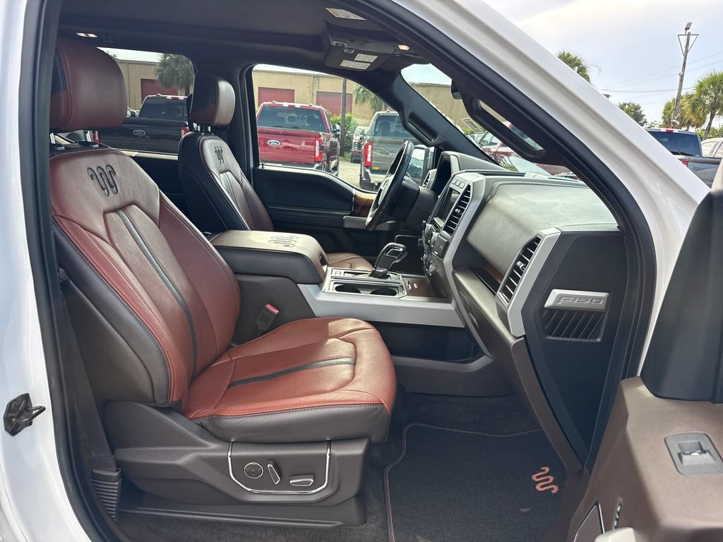 Used 2018 Ford F150 King Ranch w/ Equipment Group 601A Luxury AWD/4WD image 27