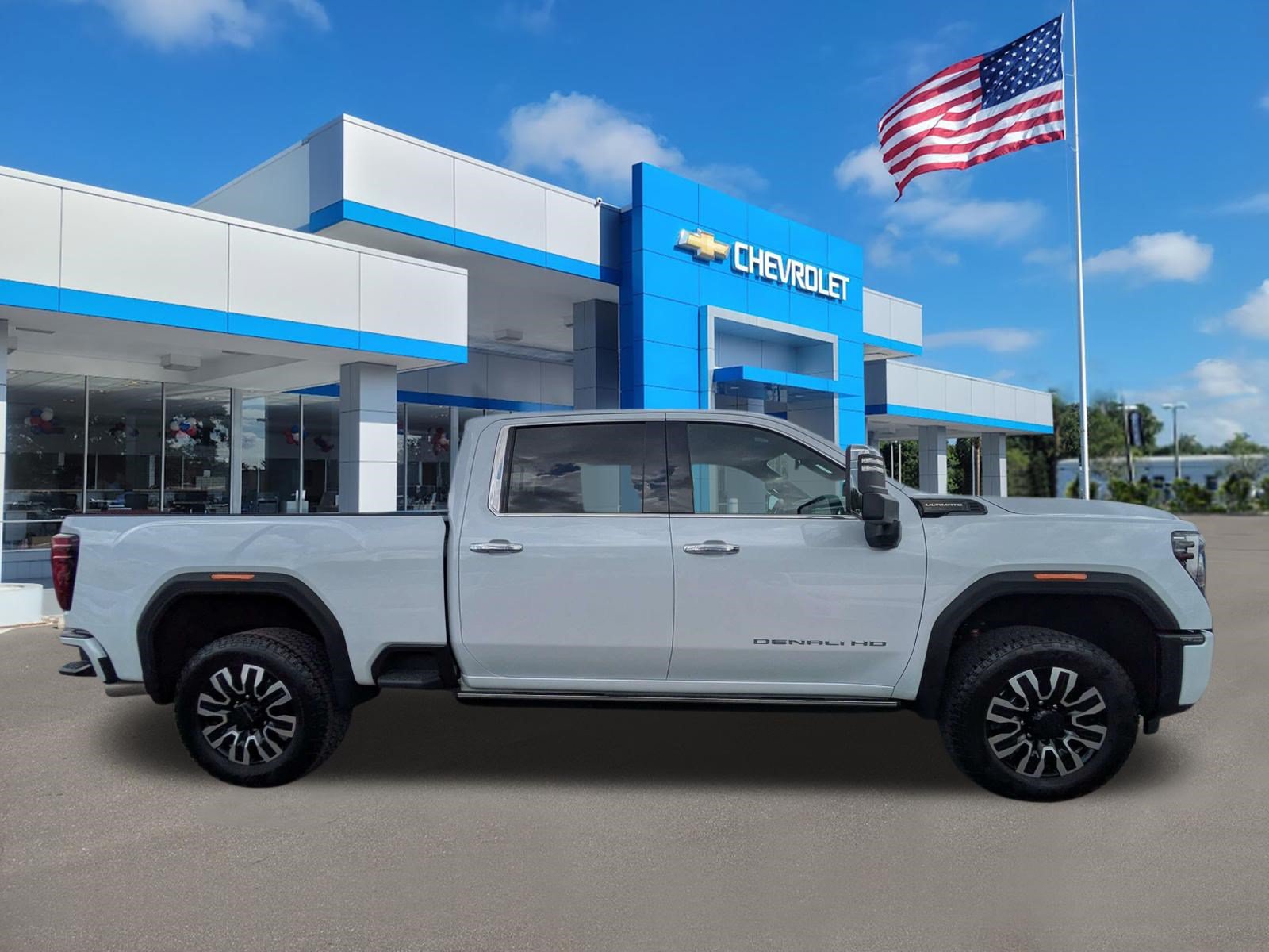 Used 2026 GMC Sierra 2500 Denali Ultimate w/ Snow Plow Prep/Camper Package AWD/4WD image 2