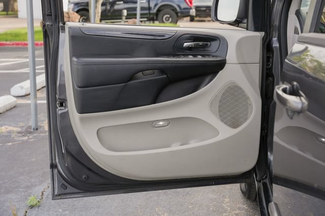 Used 2017 Dodge Grand Caravan SE w/ Power Window Group FWD image 15
