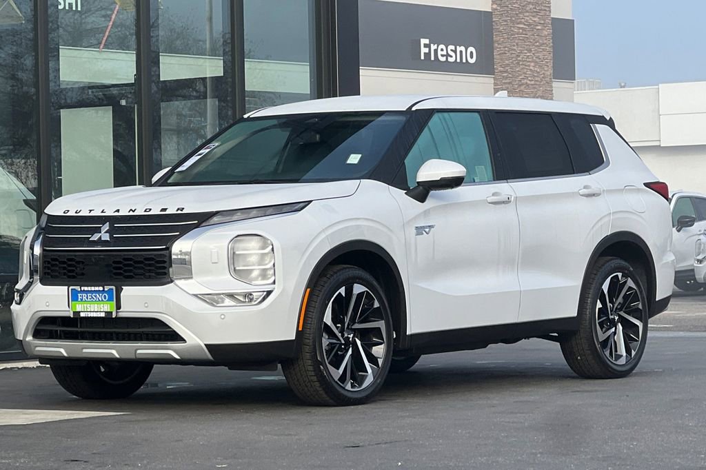 New 2025 Mitsubishi Outlander SE image 9