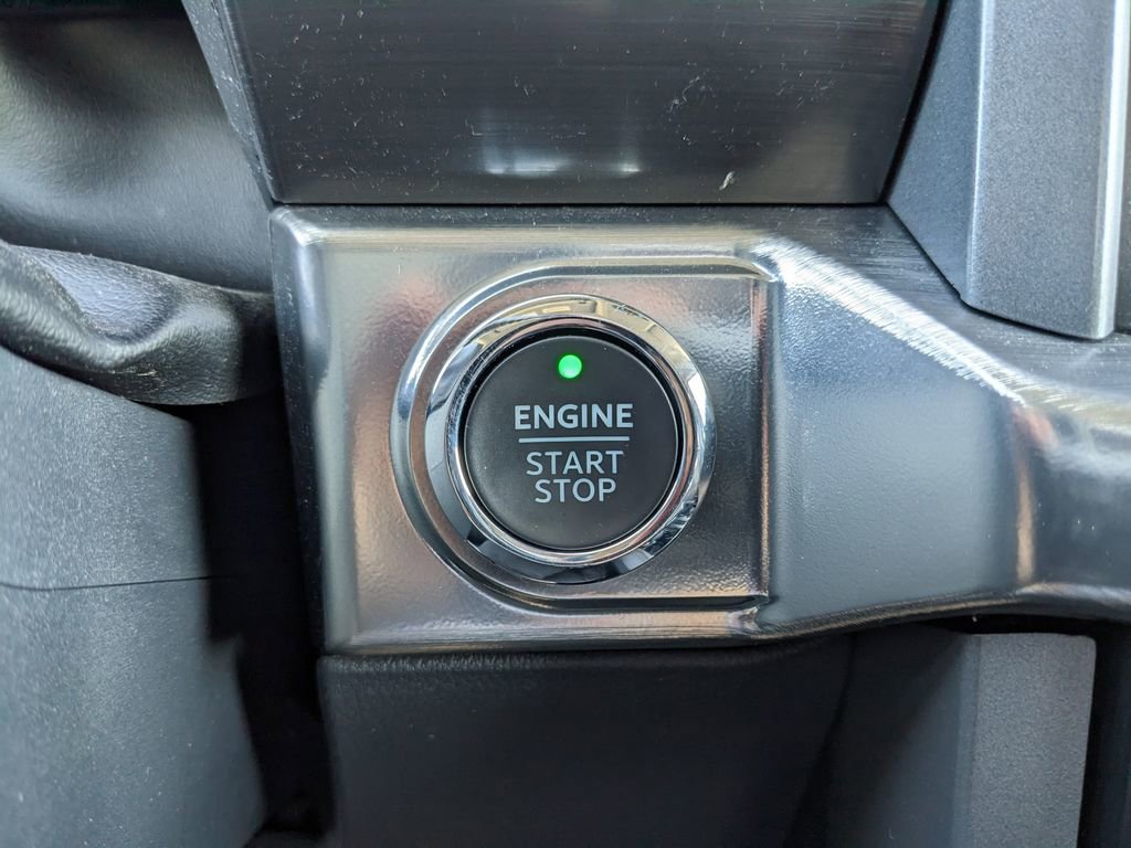 Used 2023 Ford F150 Lariat w/ FX4 Off-Road Package AWD/4WD image 33