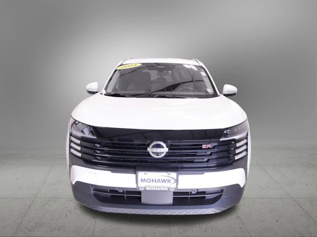 Used 2025 Nissan Kicks SR image 10