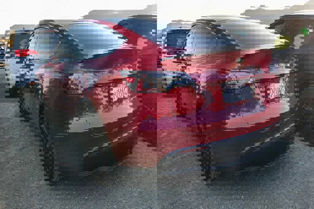 Used 2022 Tesla Model Y Performance image 16