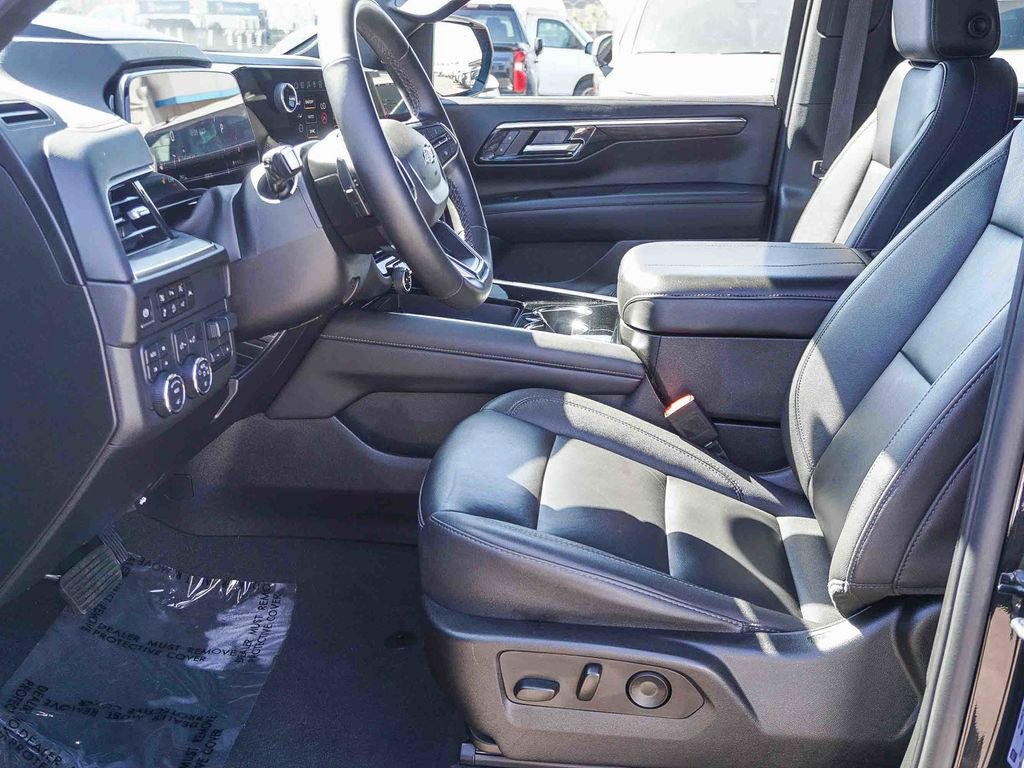 Used 2025 Chevrolet Tahoe Z71 w/ Z71 Off-Road Package image 17