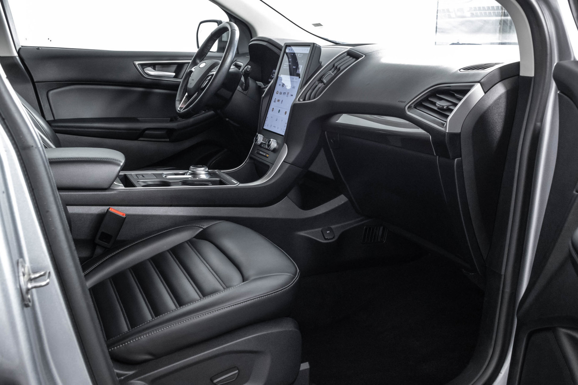 Used 2024 Ford Edge SEL AWD/4WD image 39