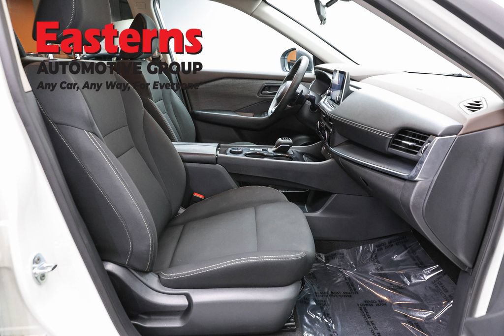Used 2023 Nissan Rogue S AWD/4WD image 25