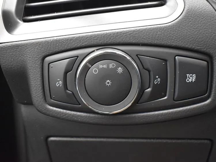 Used 2024 Ford Edge SEL image 22