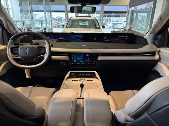 New 2026 Lincoln Navigator Reserve w/ Jet Appearance Package image 28