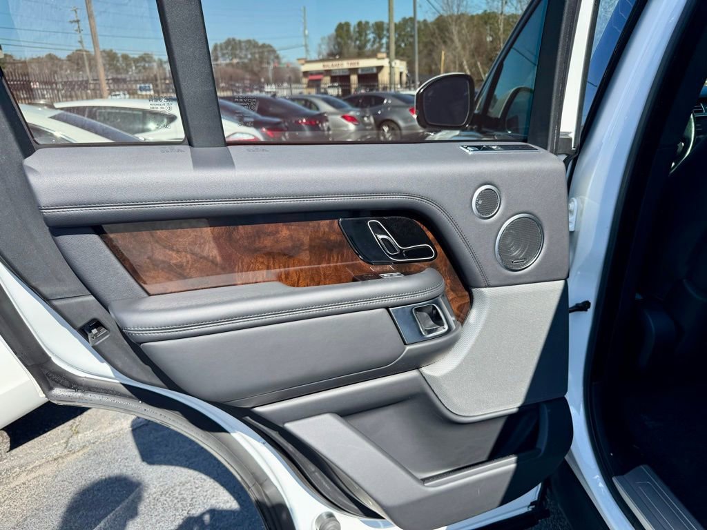 Used 2018 Land Rover Range Rover HSE image 33