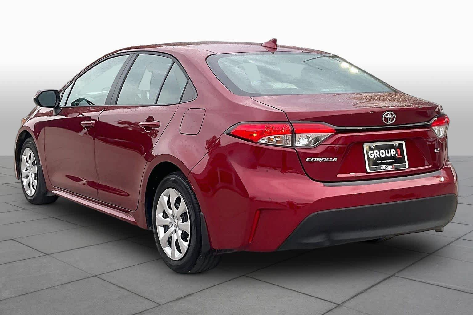 Used 2026 Toyota Corolla LE FWD image 12