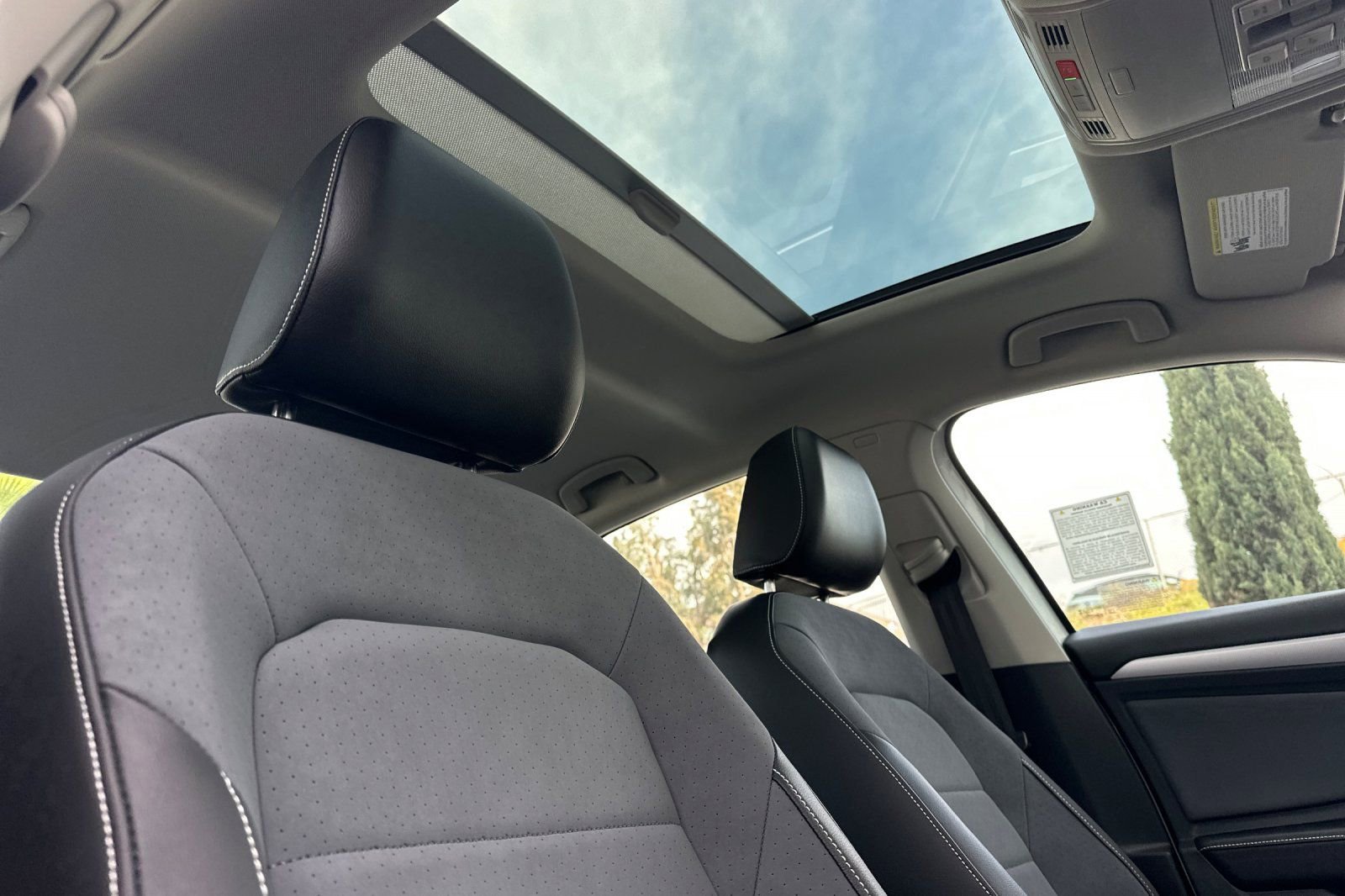 New 2026 Volkswagen Jetta SE FWD image 14