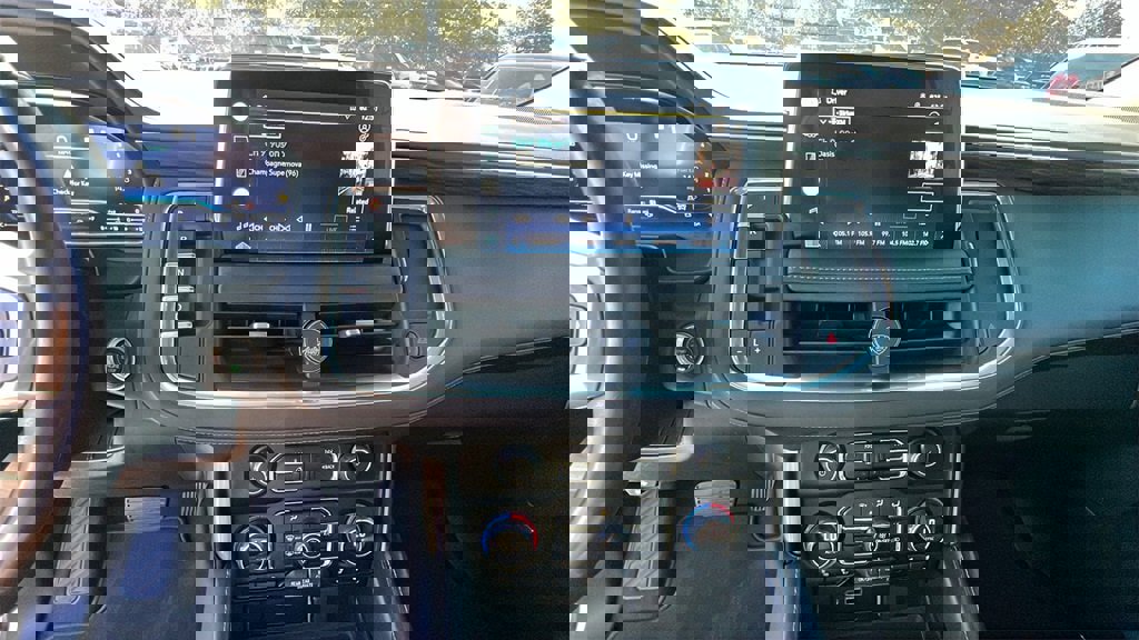 Used 2022 Chevrolet Tahoe Z71 w/ Luxury Package image 31