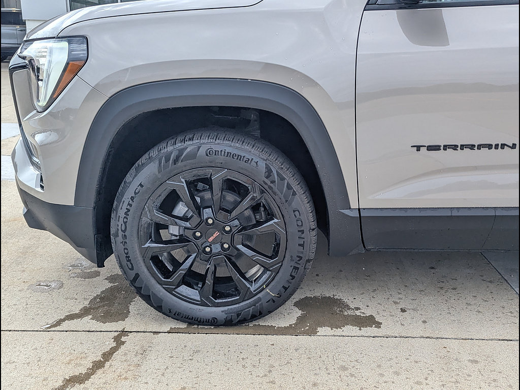 New 2027 GMC Terrain Elevation w/ Black Edition AWD/4WD image 10