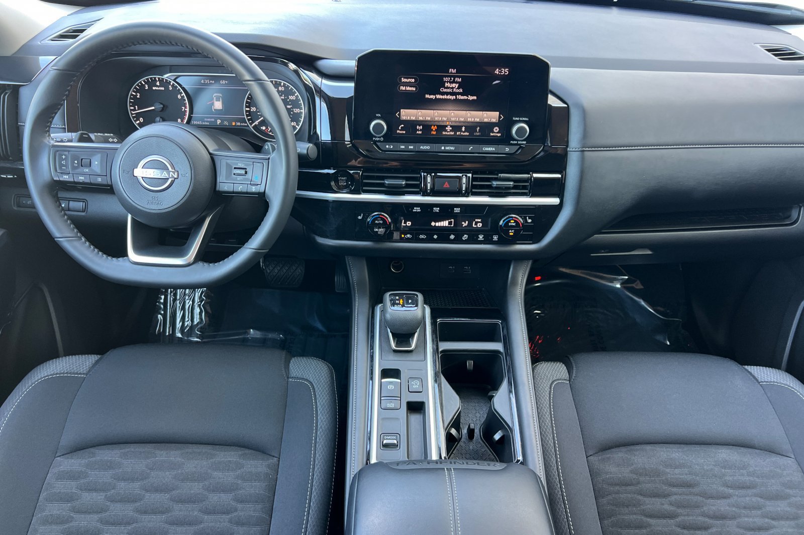 Certified 2025 Nissan Pathfinder SV FWD image 15