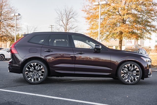 New 2026 Volvo XC60 B5 Ultra w/ Protection Package Premier image 3
