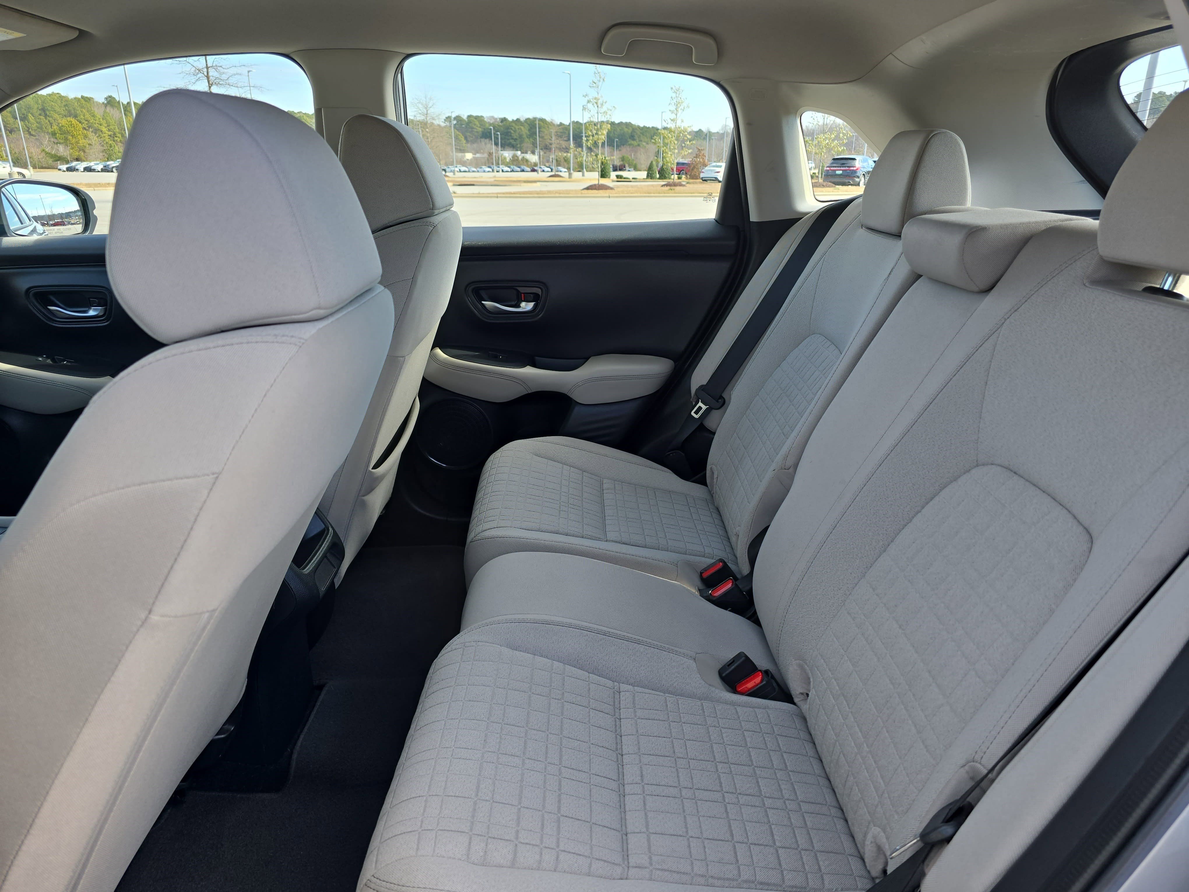 Used 2023 Honda HR-V LX image 12