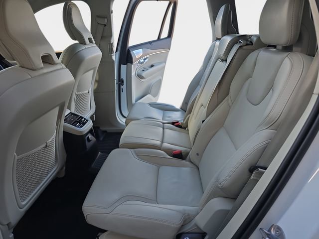 Used 2024 Volvo XC90 T8 Ultimate w/ Lounge Package image 18