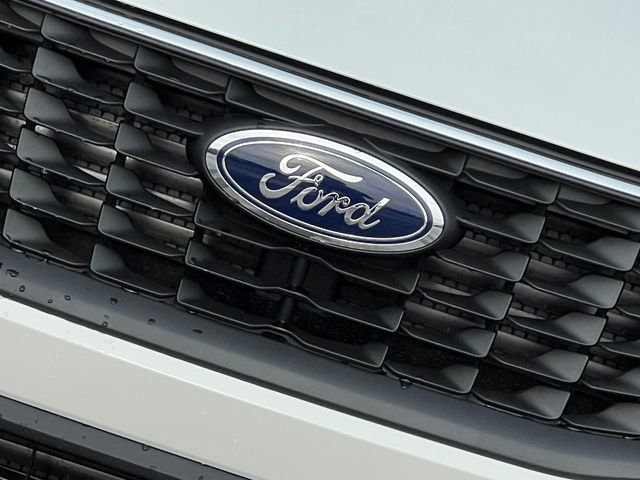 New 2026 Ford Escape SE FWD image 3