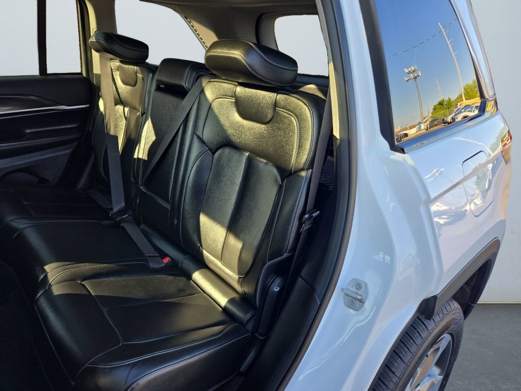 Used 2022 Jeep Grand Cherokee Limited 4xe AWD/4WD image 13