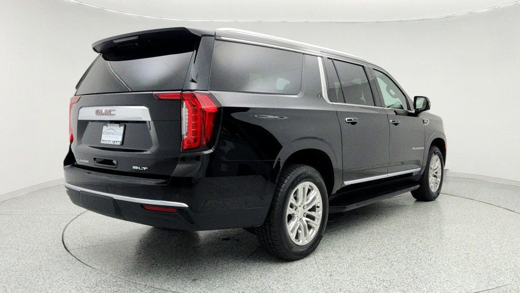 Used 2022 GMC Yukon XL SLT w/ SLT Premium Package image 5