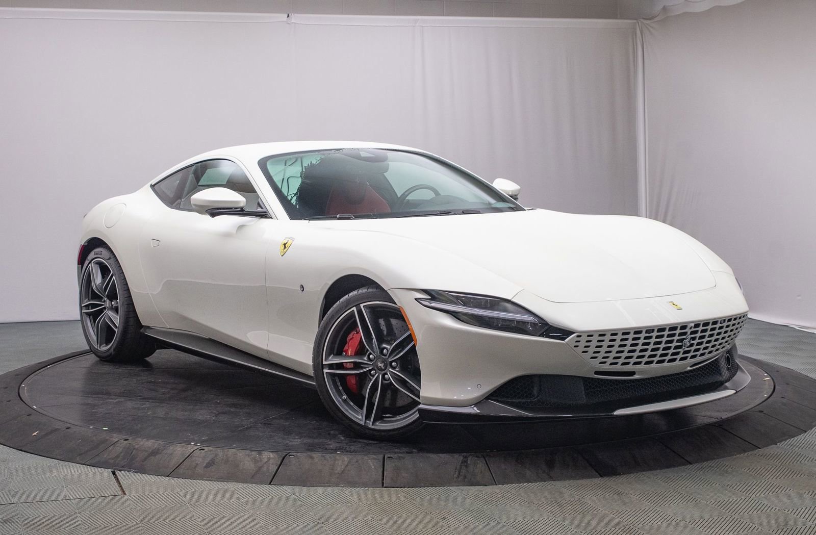 Certified 2024 Ferrari Roma image 1